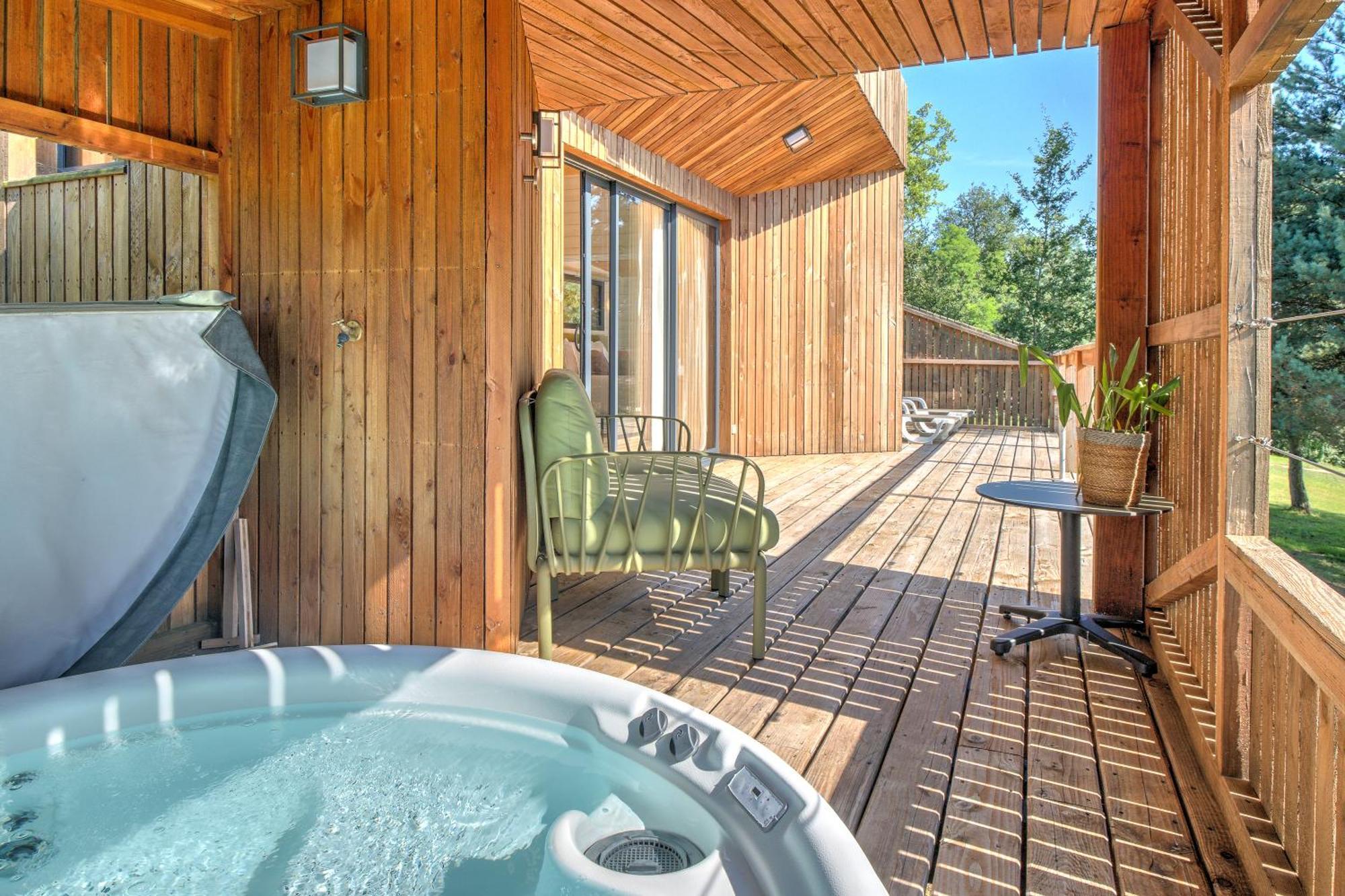 Lodge Bruyere Avec Jacuzzi Journiac Kültér fotó